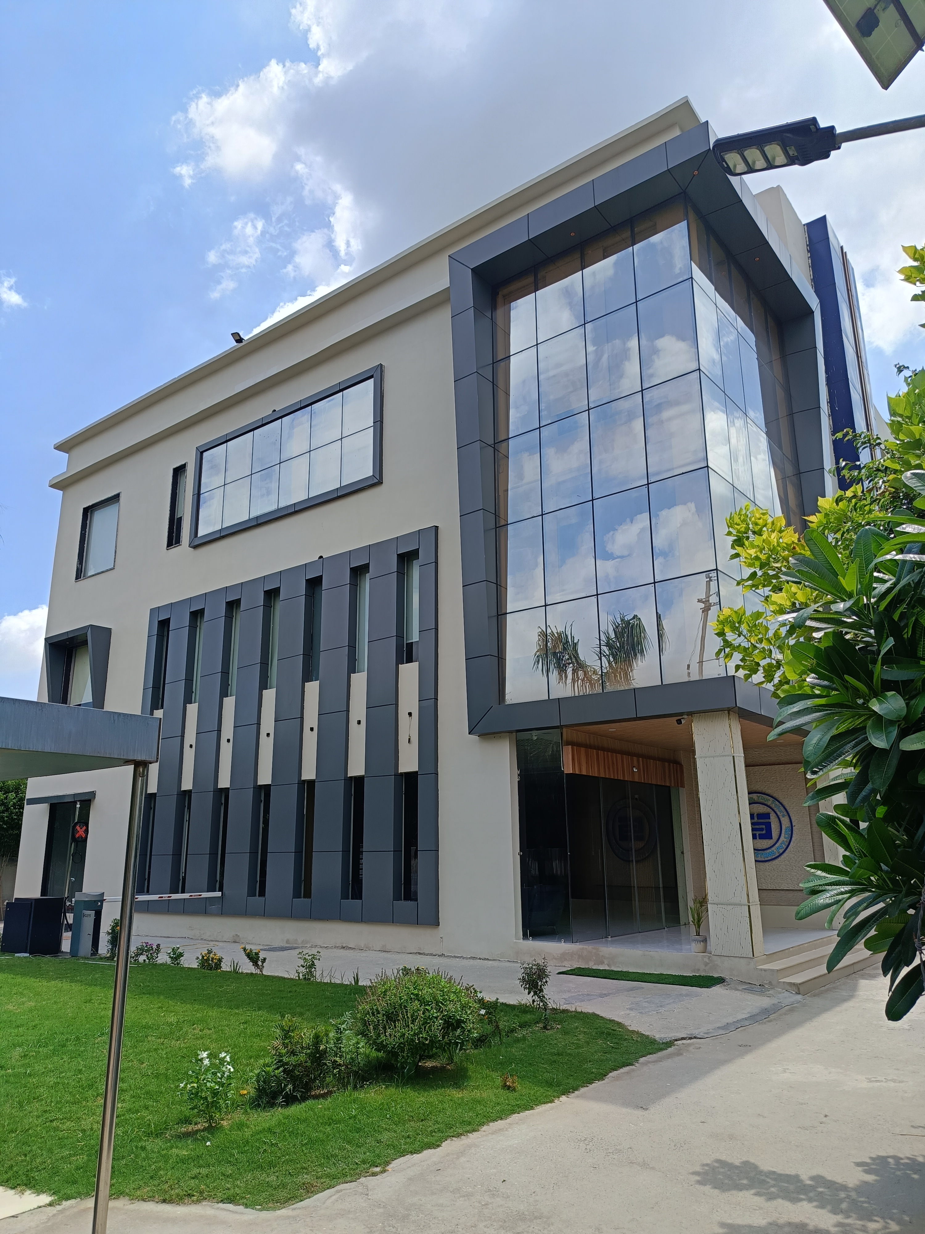 Houston Systems office building